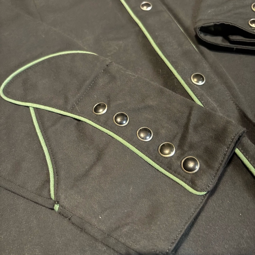 Roper Black Western Shirt with Rose Embroidery - Picture 2 of 6